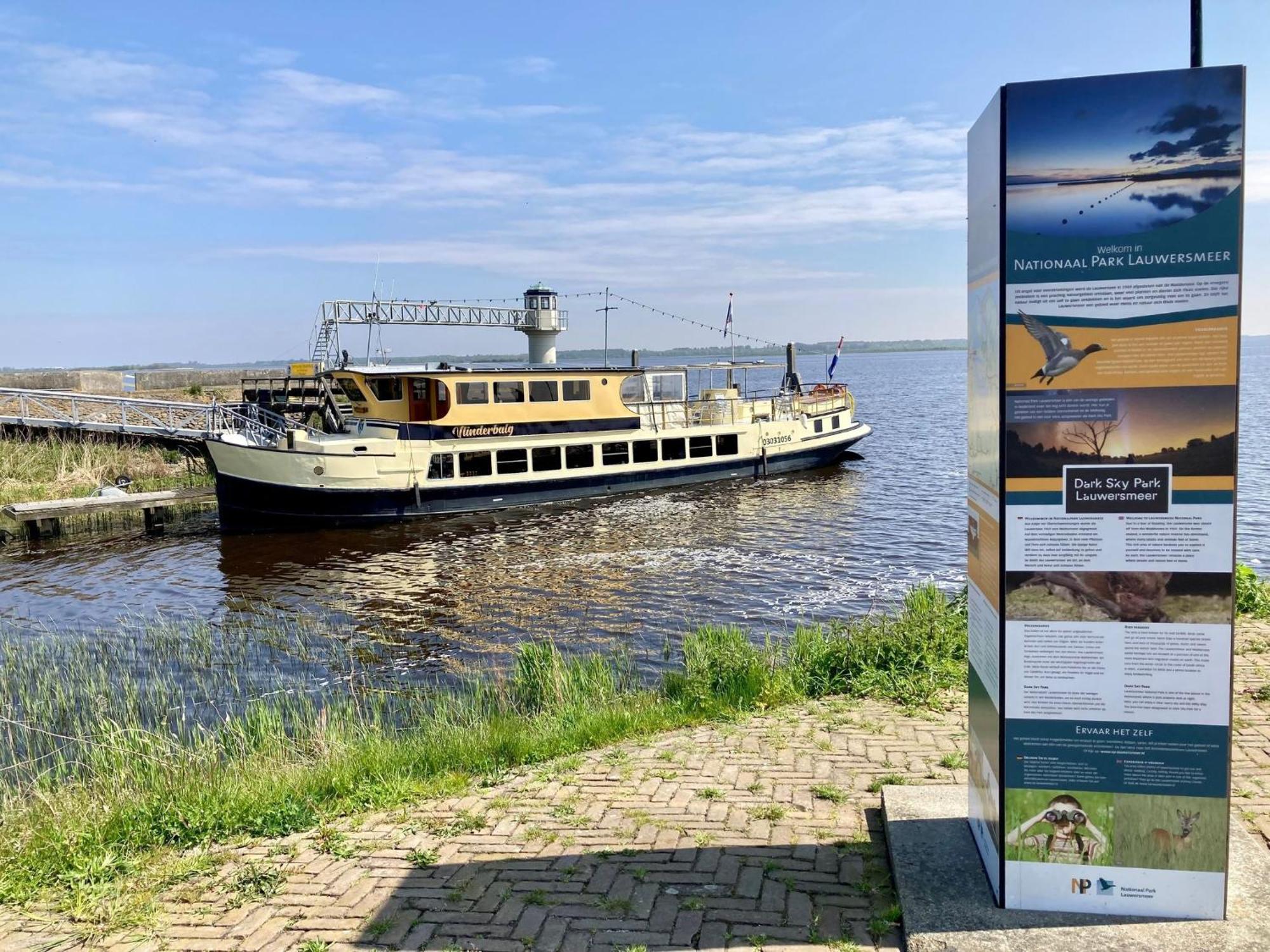 8 Pers. Holiday Home Carla In Front Of The Lauwersmeer Anjum Exteriér fotografie